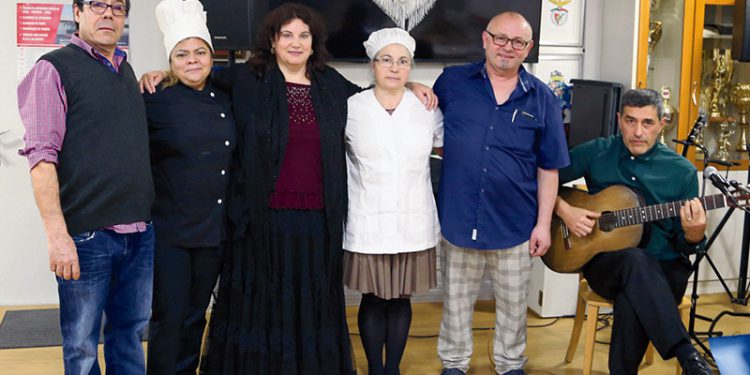 Associação Cultural e Recreativa Portuguesa de Baar Domingo de Fado e música variada