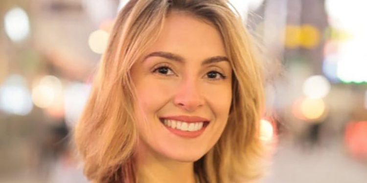 Cármen Anacleto Sonnberger, candidata pelo círculo europeu pelo Volt Portugal