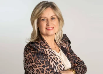 “Aproximar o Estado das comunidades”, defendeu Maria Edite Pinto Teixeira, do CHEGA