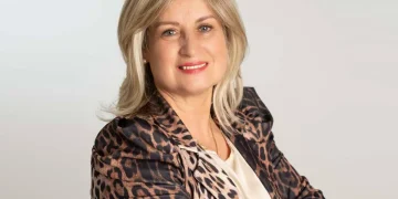 “Aproximar o Estado das comunidades”, defendeu Maria Edite Pinto Teixeira, do CHEGA